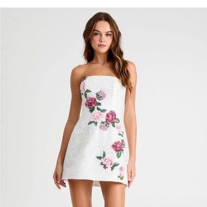 Helsi Frida dress Elegant Strapless Floral Dress in White and Pink